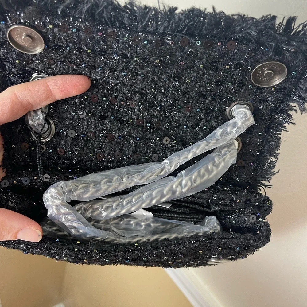 Kurt Geiger Brixton Lock Purse - Picture 6 of 6